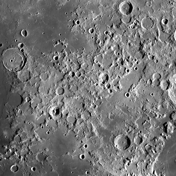 Файл:Montes Taurus (LRO).png