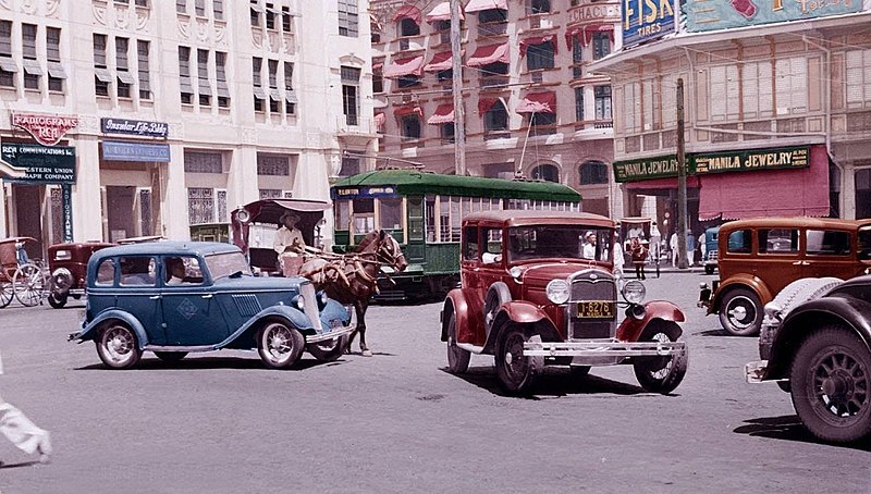 File:Plaza Moraga Manila.jpg