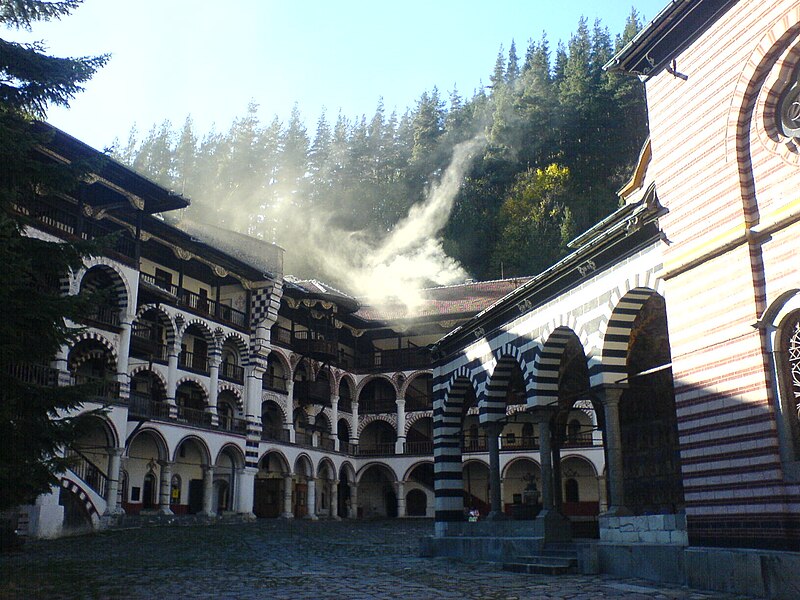 Файл:Rila monastery - bulgaria.JPG