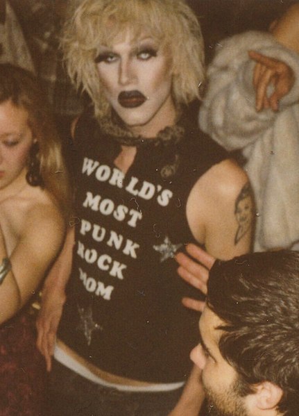 File:Sharon Needles Brillobox.jpg