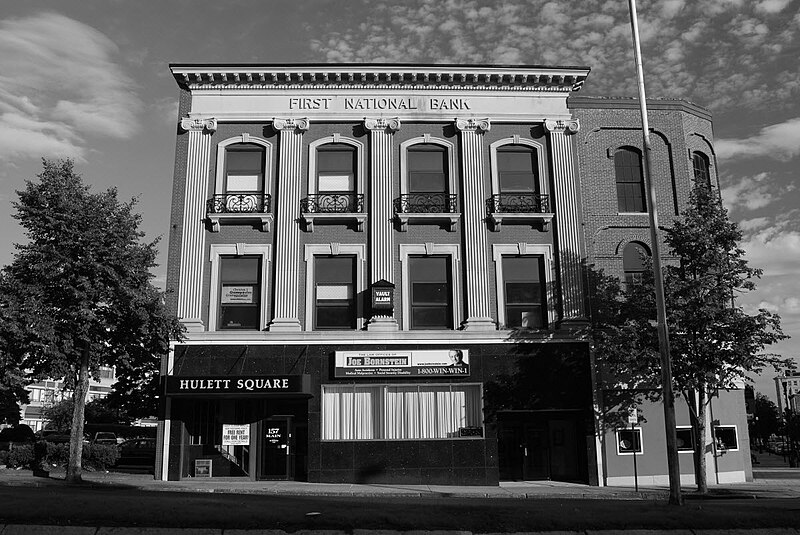 File:First National Bank Lewiston.jpg