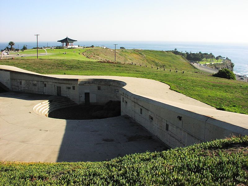 File:FortMacBattery.JPG