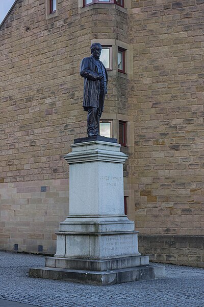 File:Statue Of James Arthur.jpg