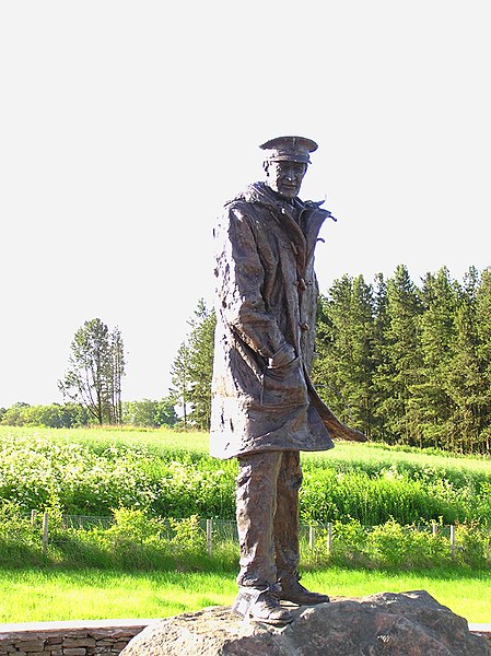 File:Wfm david stirling statue.jpg