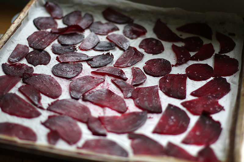 File:Beetroot crisps (12863678075).jpg