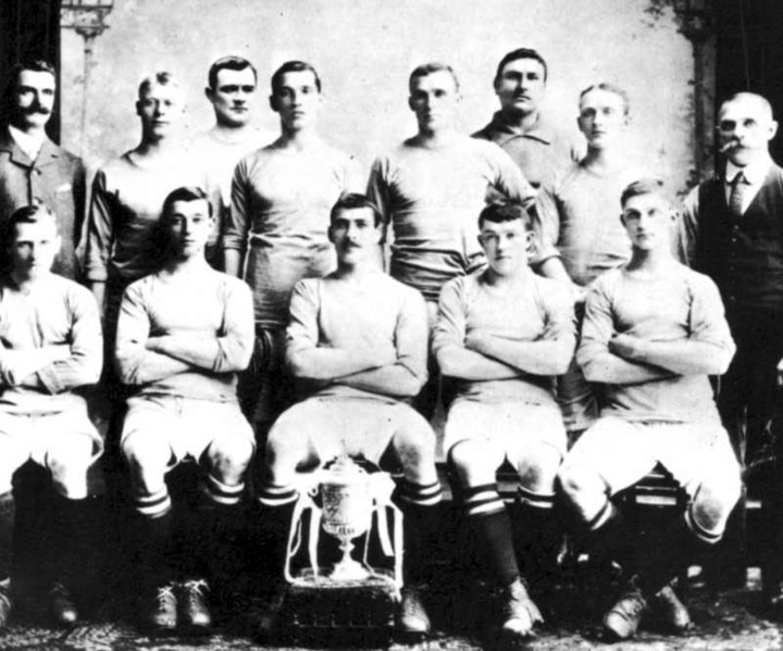 File:ManCity1904.jpg