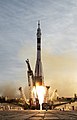 El vector Soyuz o lanzadera Soyuz, del ruso Союз(sóyuz) que quiere decir unión, es un vehículo de lanzamiento desechable fabricado por TsSKB-Progress en Samara, Rusia. Se ha usado como lanzador para las naves tripuladas Soyuz como parte del programa Soyuz. Ahora además se usan para lanzar naves de suministro Progress no tripuladas hasta la Estación Espacial Internacional y para lanzamientos comerciales dirigidos por TsSKB-Progress y el Puerto espacial de Kourou en la Guayana Francesa. El combustible de los cohetes Soyuz-U es el queroseno, pero los cohetes Soyuz-U2 usan una variante denominada Syntin. Por la NASA.