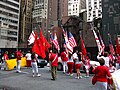 在美國紐約舉行的年度土耳其日（Turkish Day）遊行，遊行民眾同時舉著土耳其国旗、北賽普勒斯土耳其共和国国旗與美國國旗。攝於2008年。