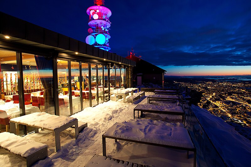 File:Ulriken Skyskraperen Restaurant tunliweb.no.jpg