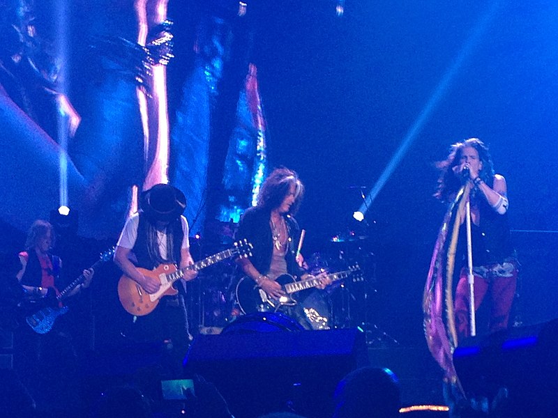 File:Aerosmith 2015.jpg