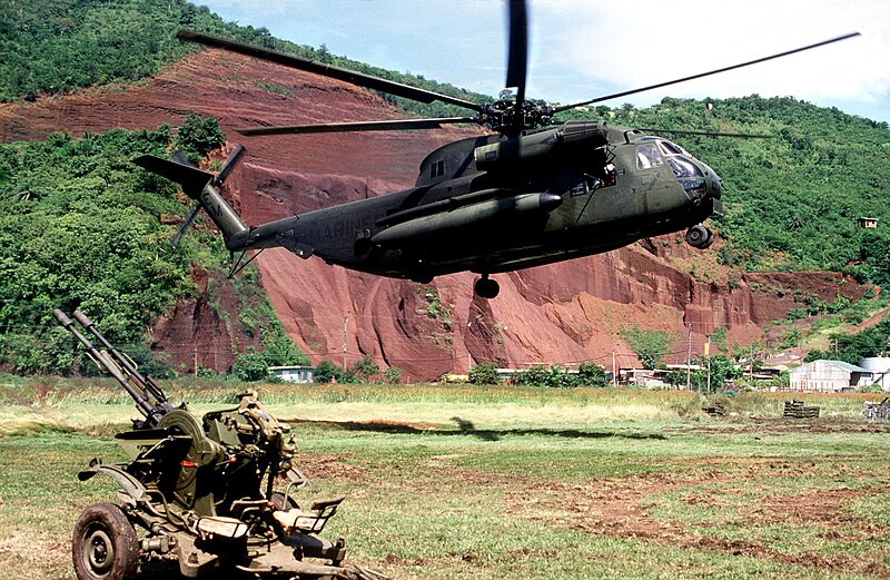 Файл:CH-53D HMM-261 Grenada Okt1983.jpeg