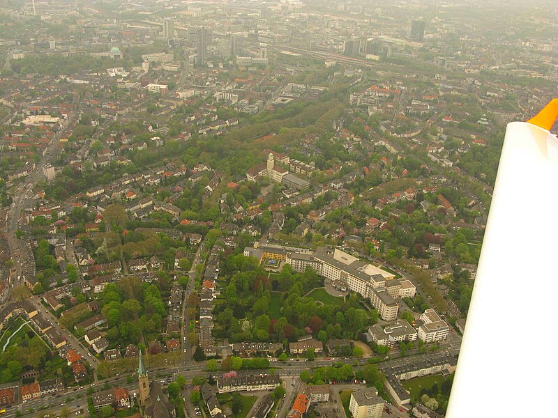 File:Essen Moltkeviertel Luft 644W.JPG