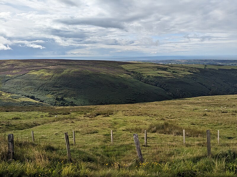 File:Glen Auldyn.jpg