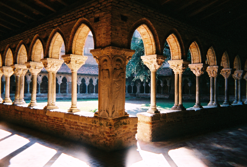 Archivo:Moissac Cloister.png