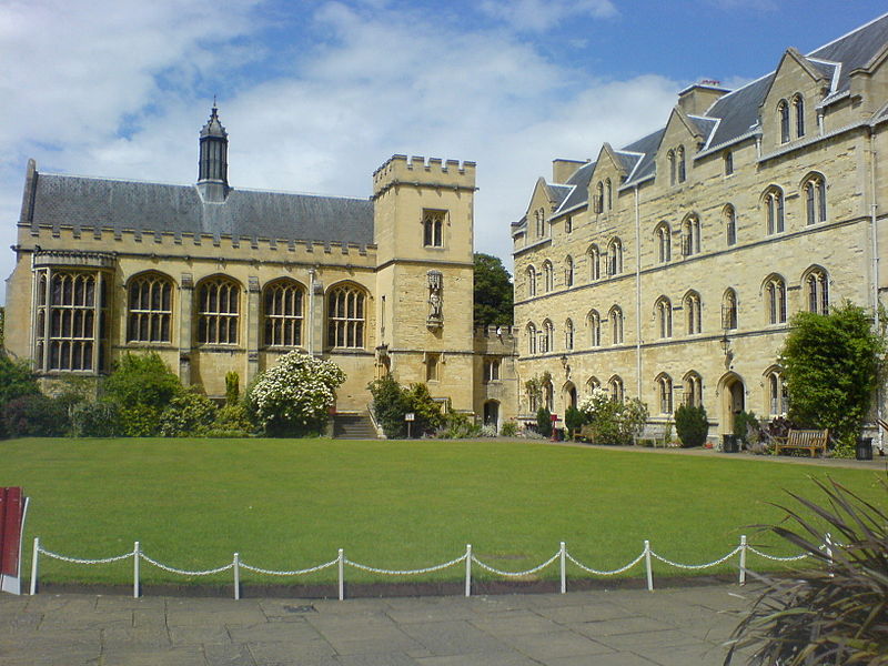 File:Pembroke Chapel Quad.JPG