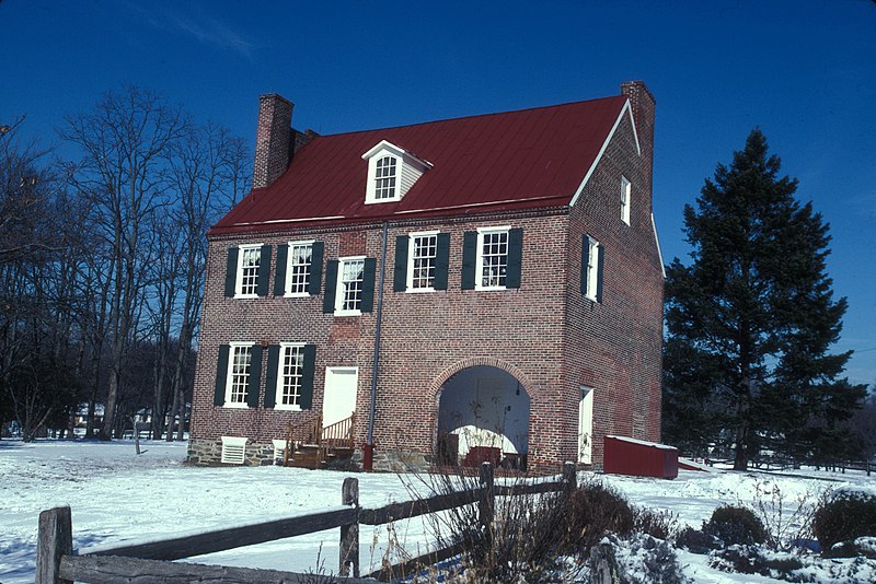 File:BARCLAY FARM HOUSE.jpg