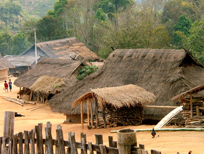 File:Akha village.jpg