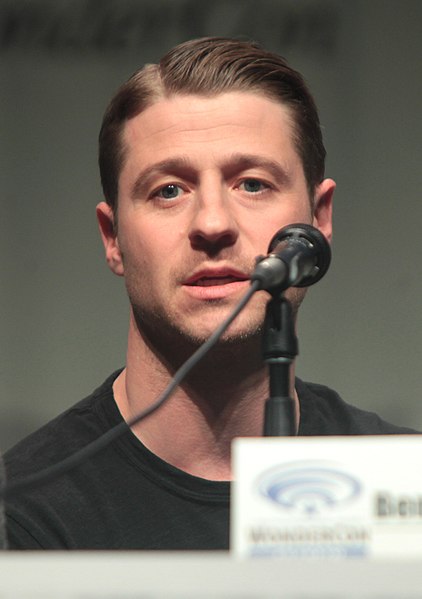 File:Ben McKenzie (17032849756) (cropped).jpg