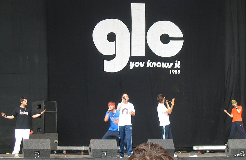 File:GoldieLookinChainLeeds2005.jpg