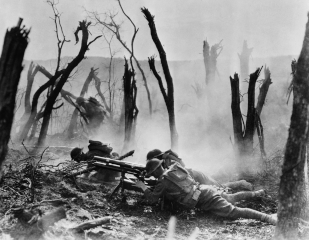 23d U.S. Infantry gun crew in action