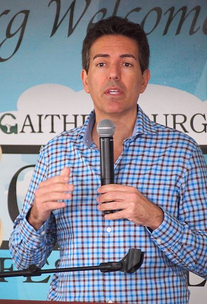 File:Wayne pacelle 5212919.jpg