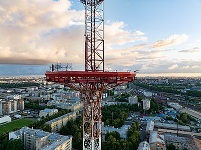 Площадка, где до 2011 года были установлены антенны. Фото 2022 года.