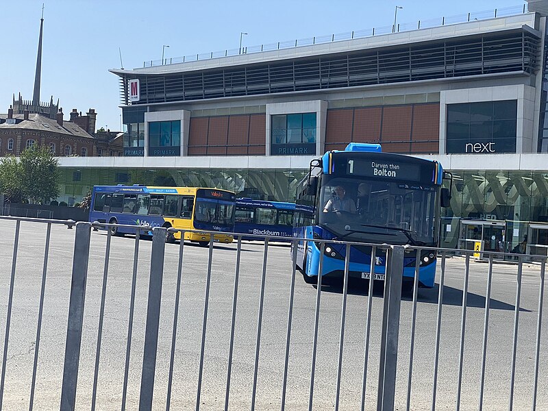 File:Blackburn Bus Station 19-07-21.jpg