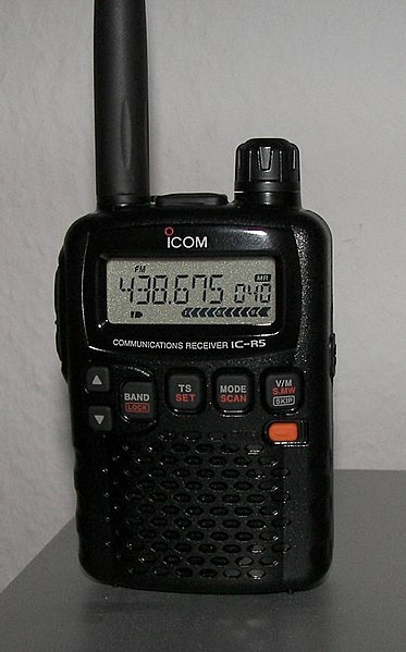 File:ICOM IC-R5 2.jpg