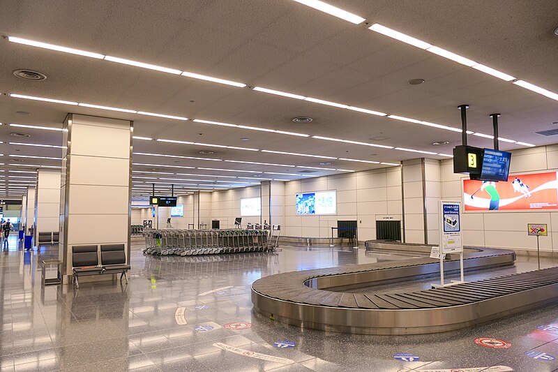 File:Tokyo-International-Airport T2 Baggage-claim.jpg