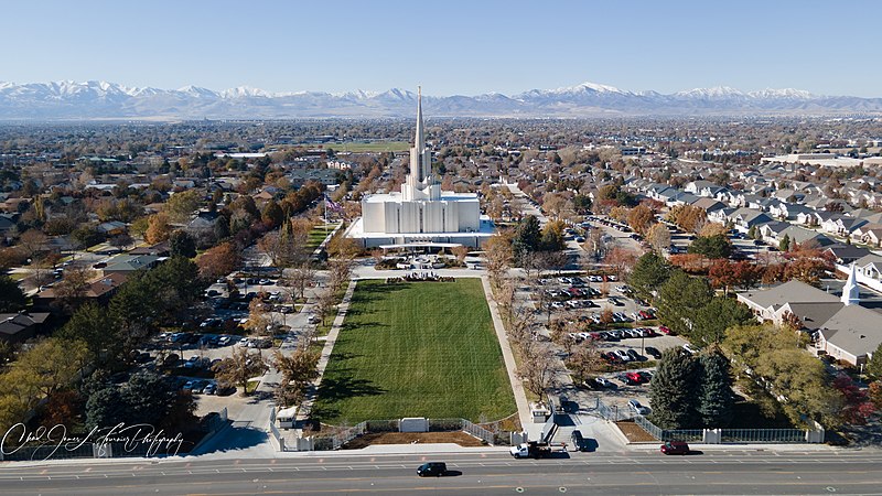 File:11172022 JordanUtahTempleDroneDay-04.jpg