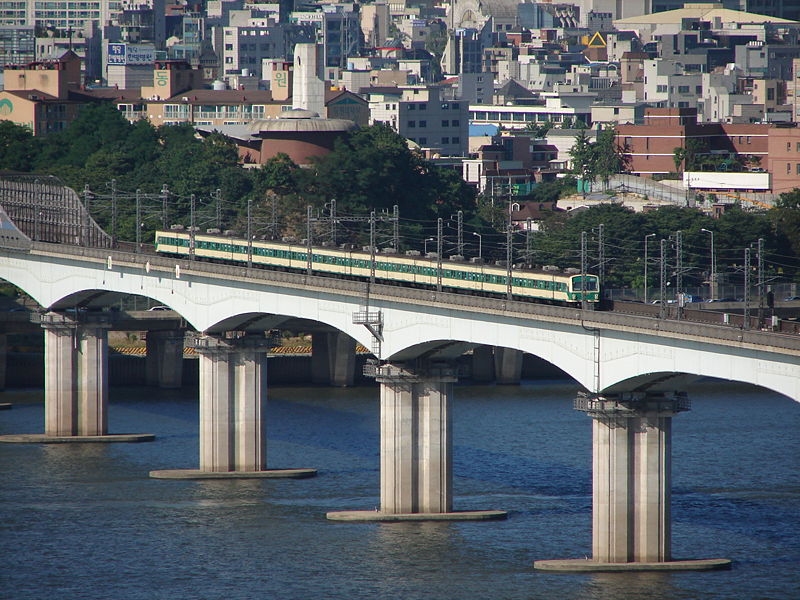 File:Dangsan Railway Bridge.jpg