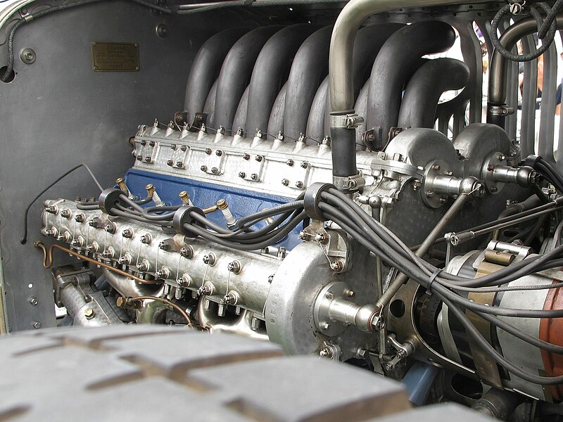 File:Delage 2LCV engine.jpg