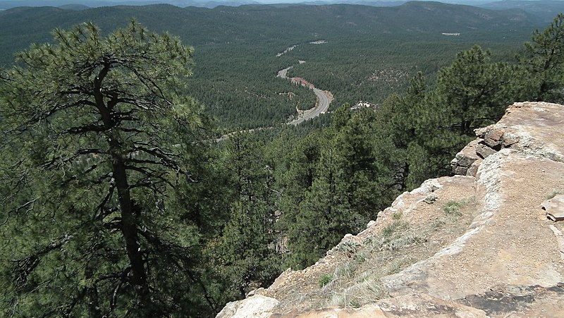 File:East Mogollon Rim.jpg