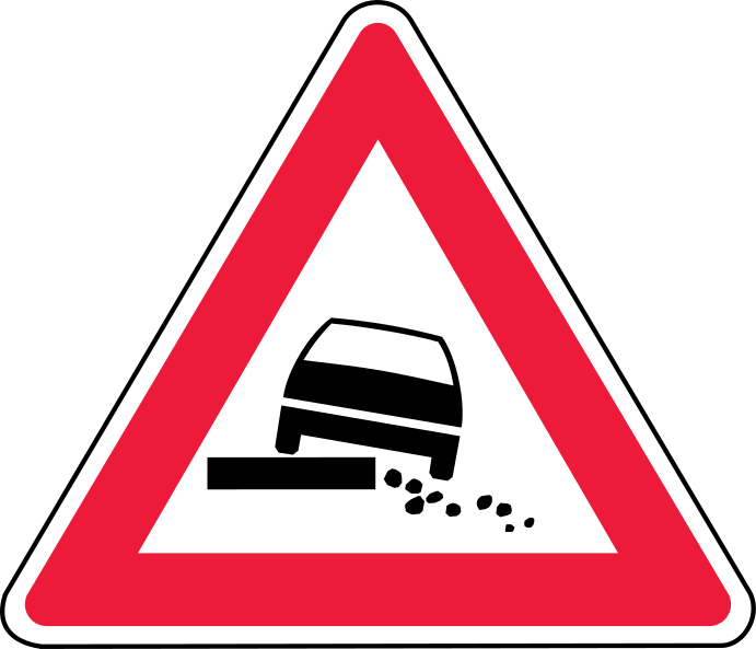 File:Latvia road sign 119.svg