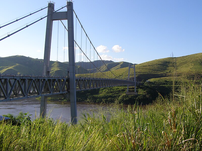 Файл:Pont Marechal, Matadi, Congo.jpg