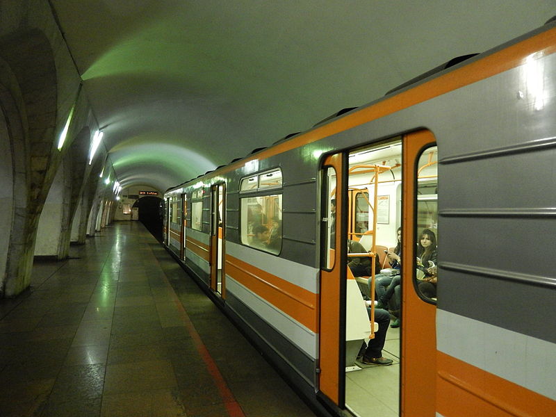 Файл:Youth Metro Station.jpg