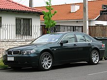 BMW 745i 2003 (13299213594).jpg