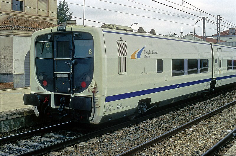 File:Bf Linares-Baeza, Talgo7-Endwagen a.jpg