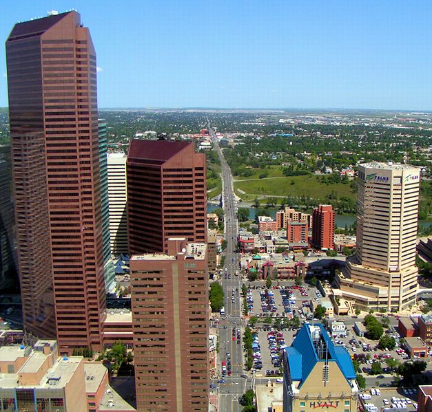 File:Centre Streey North-Calgary.JPG