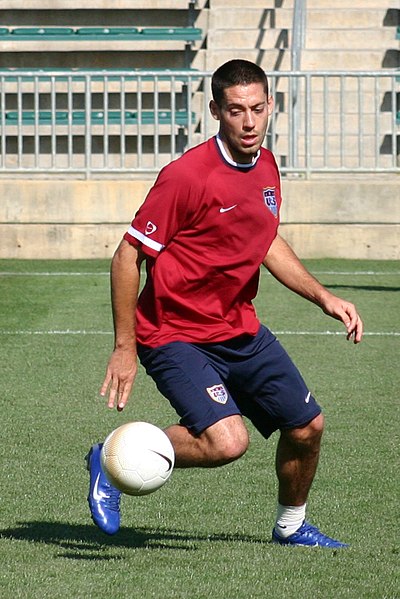 Файл:Clint Dempsey USA training.jpg