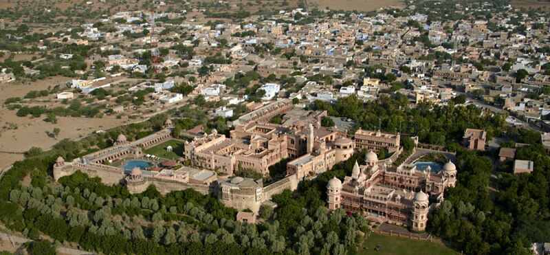 File:Khimsar Fort Pvt..jpg