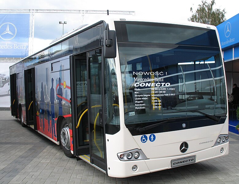 File:Mercedes-Benz Conecto.jpg