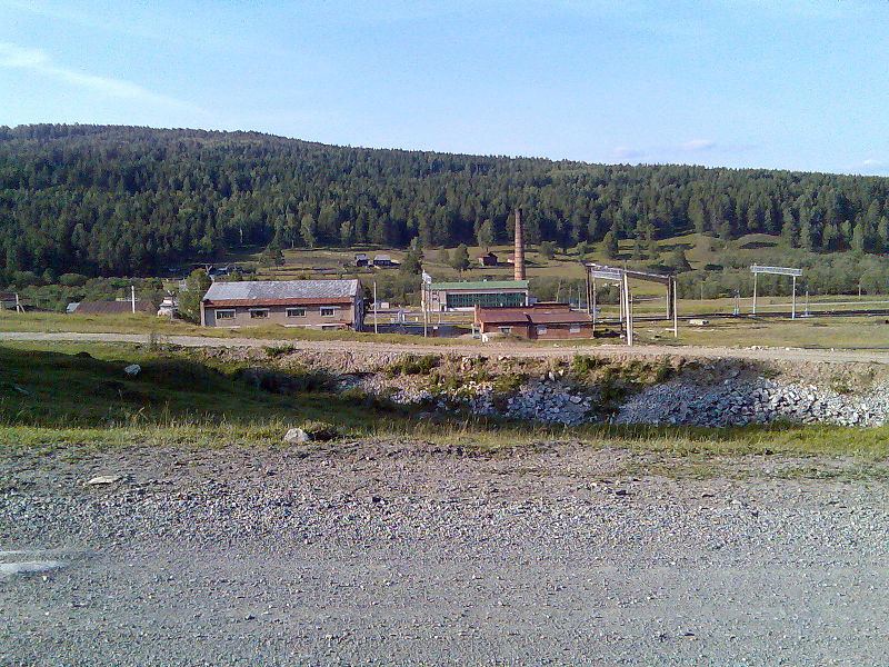 Файл:Train station Ulu-Elga.jpg