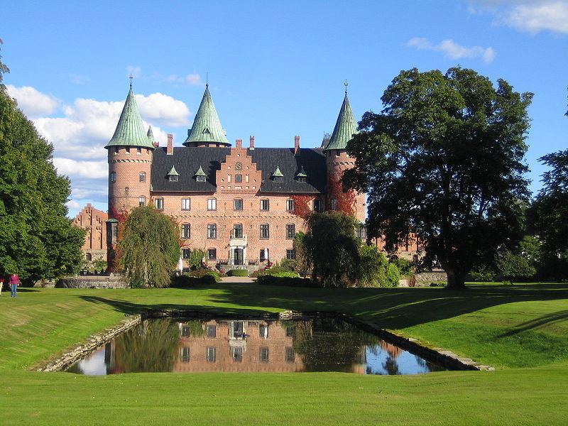 File:Trolleholms slott.JPG