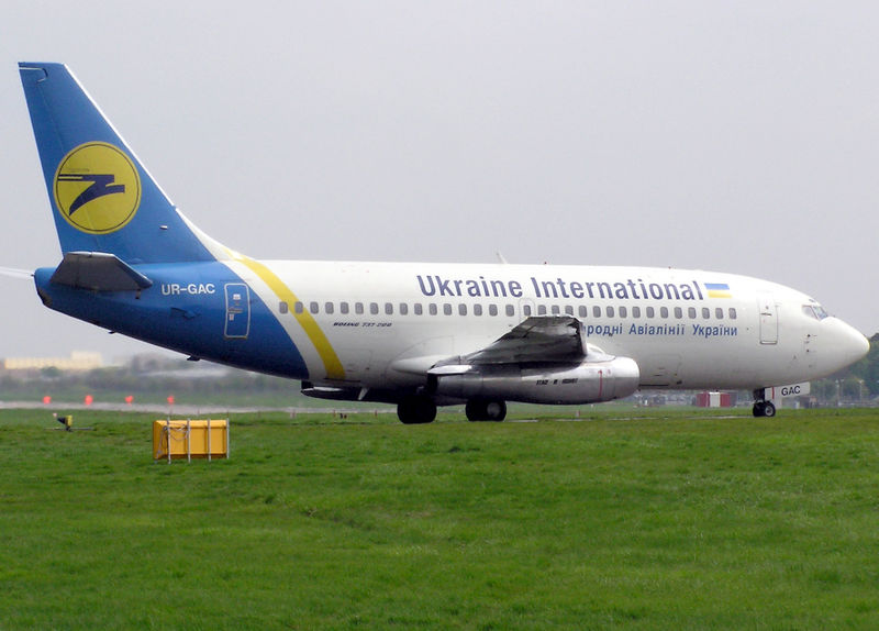 File:Ukraine.b737-200.ur-gac.arp.jpg