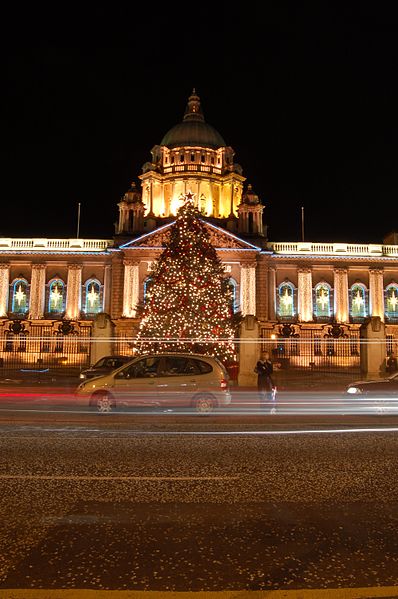 File:Belfast City Hall night.jpg