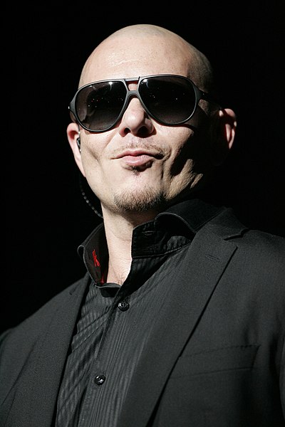 Archivo:Pitbull 6, 2012.jpg