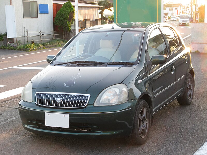 File:Toyota Vitz Clavia front.jpg