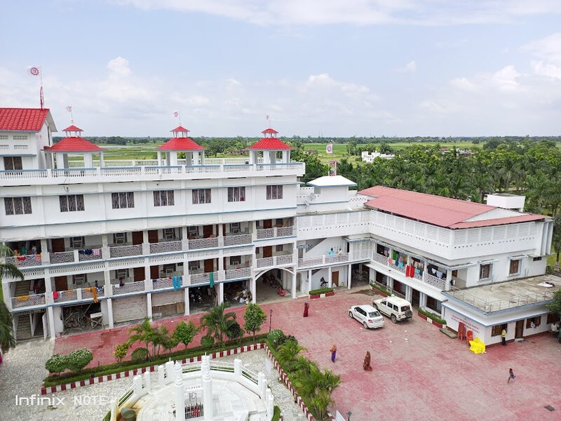 File:Vrittikut Ashram Pakdi Ballia.jpg