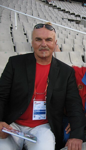 Archivo:Yuriy Sedykh 2012.jpg